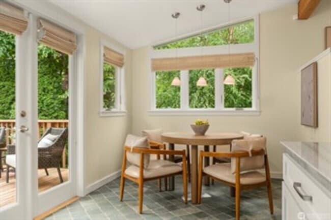 Building Photo - 4510 48th Ave NE