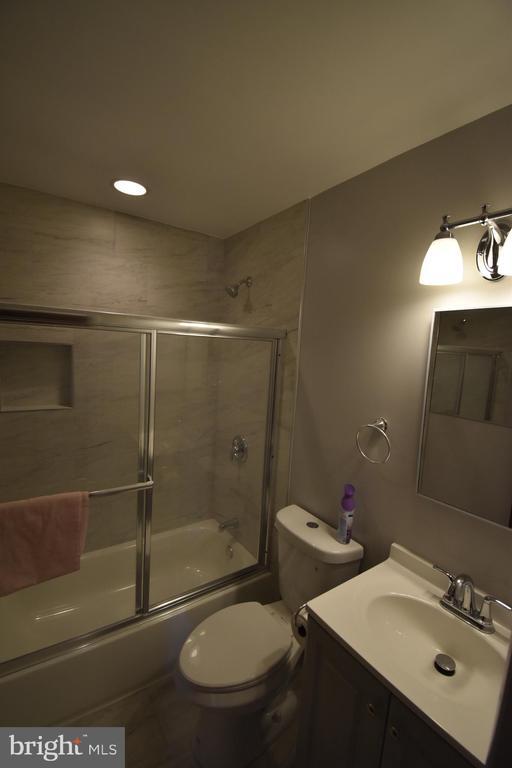 Building Photo - 3931 Dominion Dr