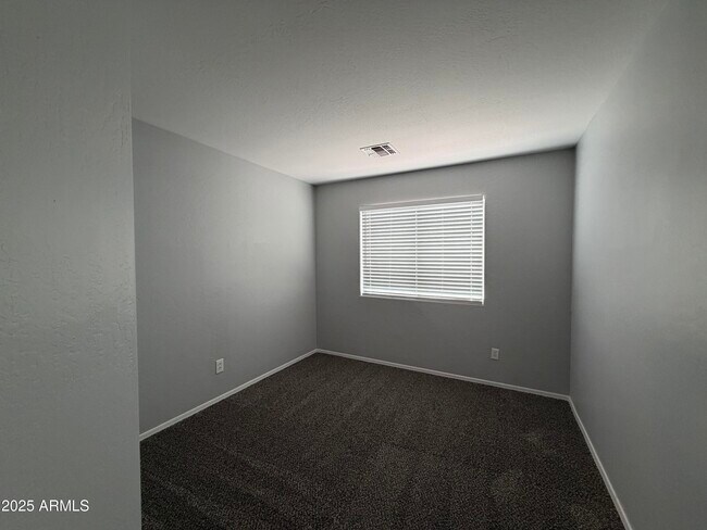 Building Photo - 18123 N Madison Rd