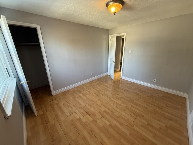 Building Photo - 419 Garden Ave