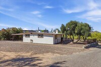 Building Photo - 38466 N Basin Rd