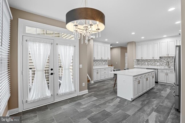 Building Photo - 6924 Stanwick Square