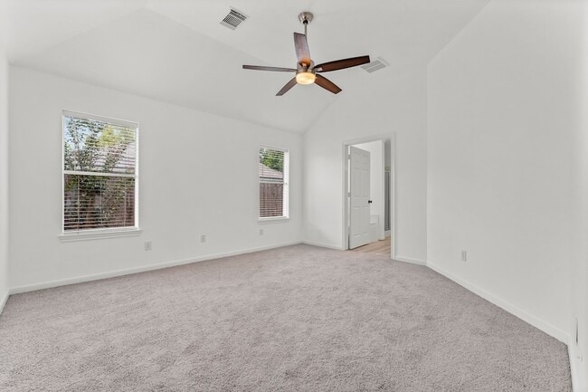 Building Photo - 351 Fantasy Ln