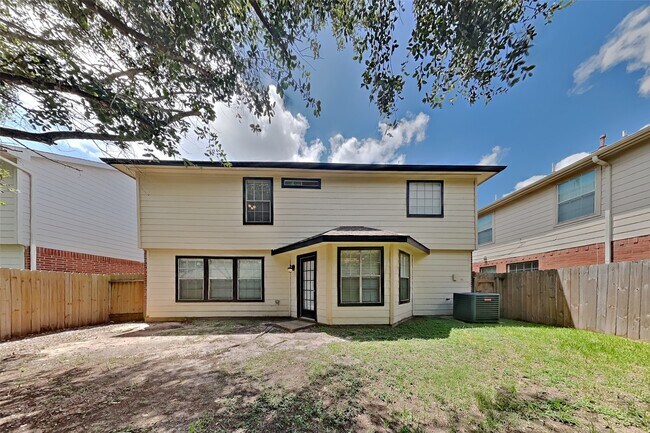 Building Photo - 21210 Bridgemeadows Ln