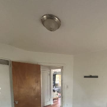 Building Photo - 5211 Thrush Ave