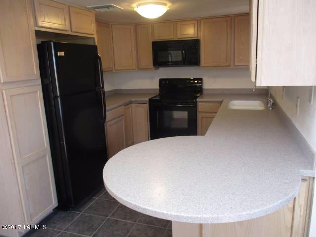 Building Photo - 5051 N Sabino Canyon Rd