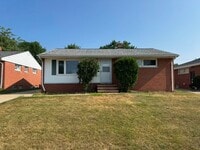 Building Photo - 15917 Steinway Blvd
