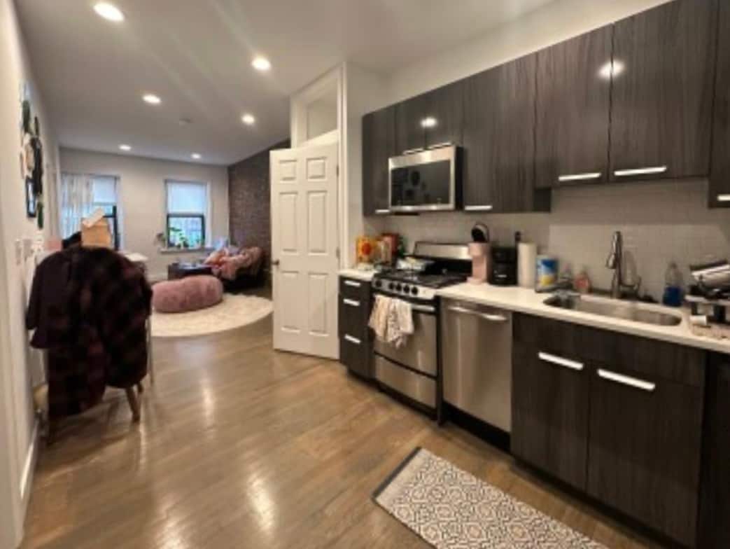 Building Photo - 160 E Berkeley St