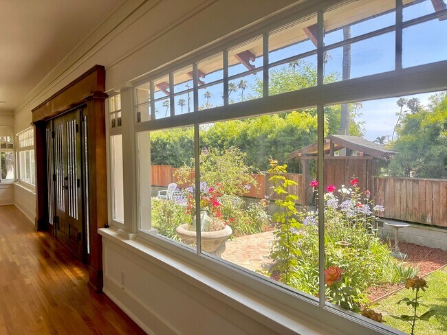 Building Photo - Meticulously Restored 1920s Craftsman on a Private, Hedged Lot | Pet Friendly!