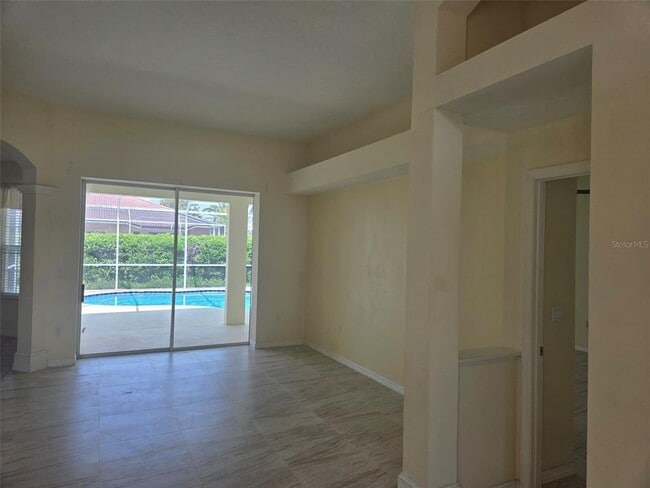 Building Photo - 5282 Far Oak Cir