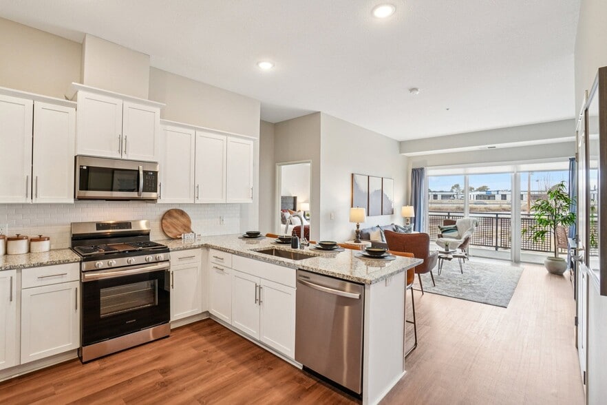 Building Photo - Lyra Apartments