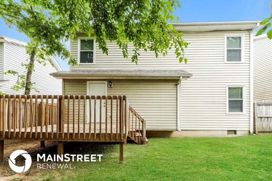 Building Photo - 10418 Pinoak View Dr