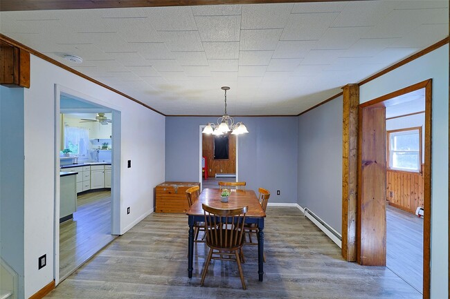 Building Photo - 18 Maples Ln