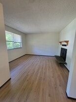 Building Photo - 14801 132nd Ave E