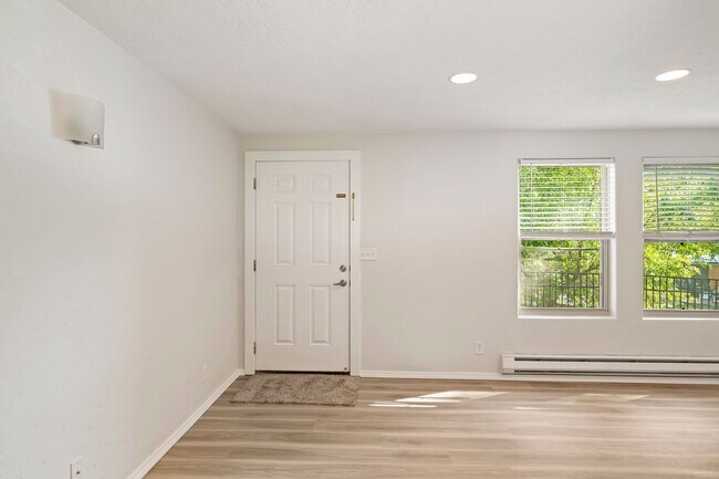 Building Photo - Exceptional Apartment Living in Boise’s North End