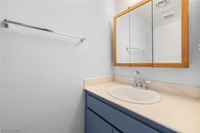 Building Photo - 6951 Wedgewood Way