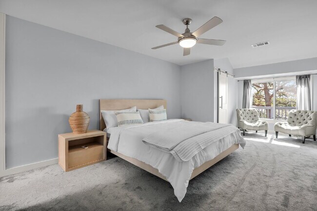 Building Photo - "Coastal Comfort Awaits: Spacious 3-Bed, 3-Bath Furnished Retreat in Moss Creek on the Marsh!"