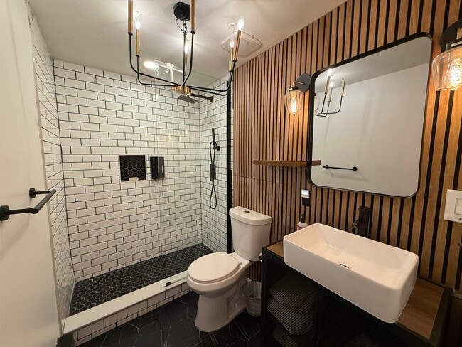 Building Photo - 42 Willow Wood Ct