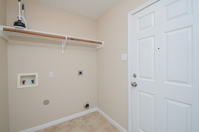 Building Photo - 29031 Rio Grande River Dr