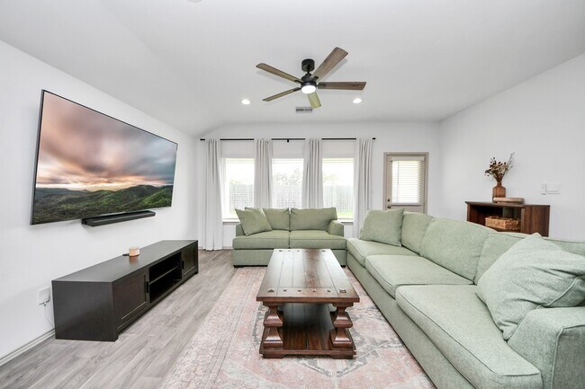 Building Photo - 1137 Buffalograss Trl