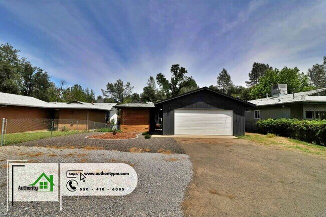 Building Photo - 1833 Oregon Ave