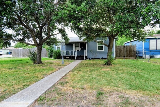 Primary Photo - 3561 Monterrey St