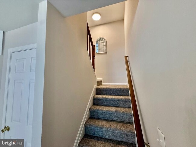 Building Photo - 8868 Goose Landing Cir
