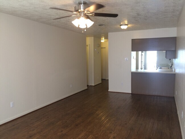 Building Photo - 3606CH