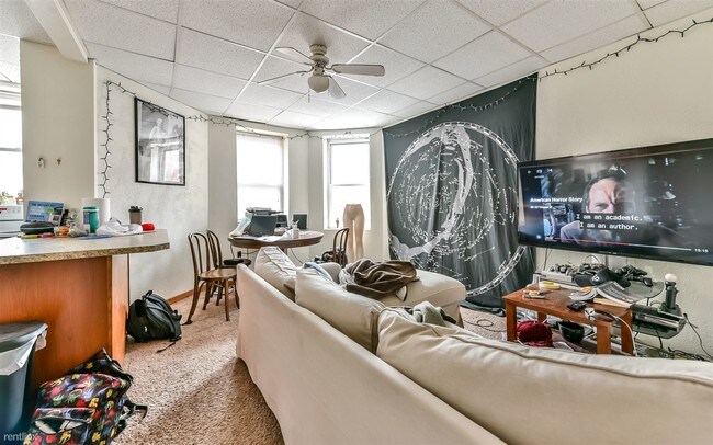 Building Photo - 513 Zulema St