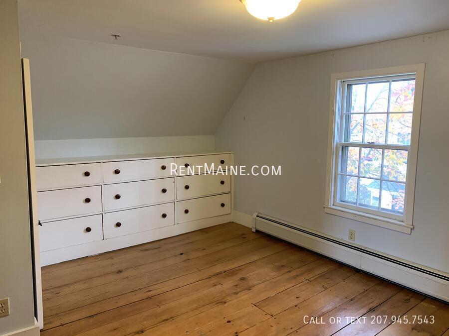 Building Photo - 67 Pine St