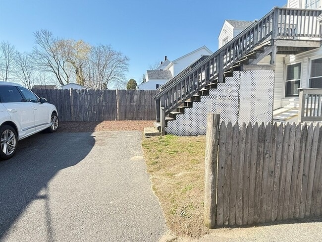 Building Photo - 406-408-408 Court St