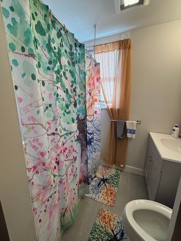 Building Photo - 32 Richardson St