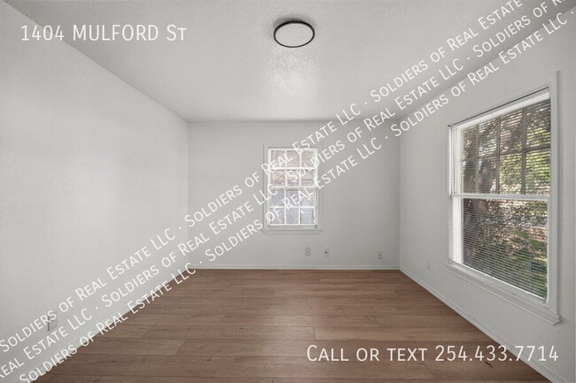 Building Photo - 1404 Mulford St