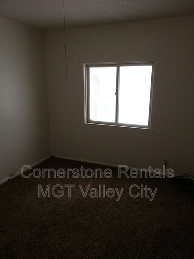 Building Photo - 309 College St SE