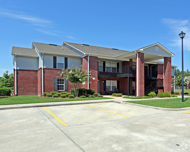 Primary Photo - Livingston Oaks Apartments