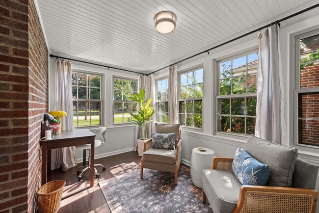 Building Photo - 6430 Olde York Rd