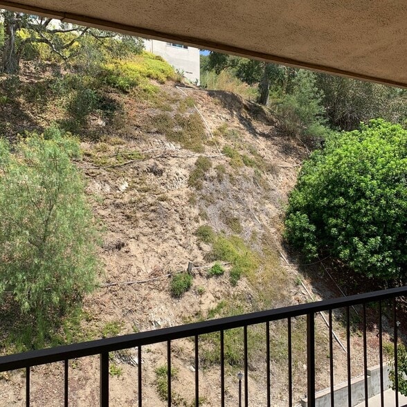 Building Photo - 1935 Alpha Rd