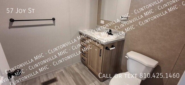 Building Photo - 57 Joy St