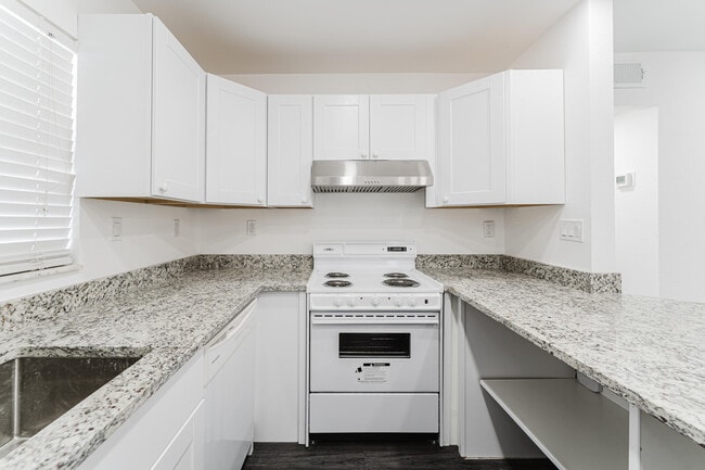 Building Photo - 233 Brittany F