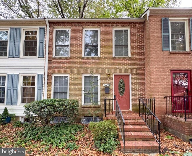 Building Photo - 1603 Carlyle Dr