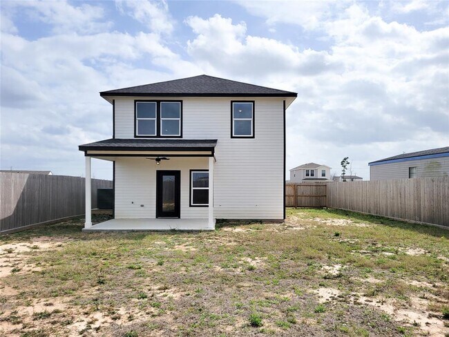 Building Photo - 2731 Rd 5724
