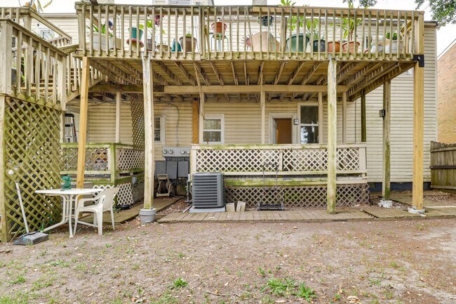 Building Photo - 9611 3rd View St