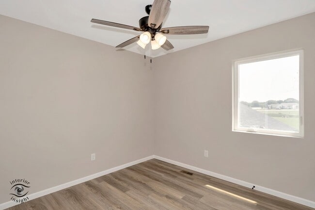 Building Photo - 1317 Sioux Turn