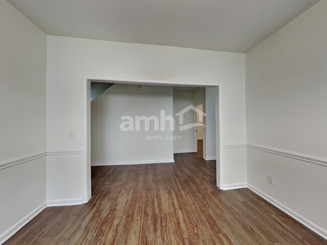 Building Photo - 925 Southridge Dr