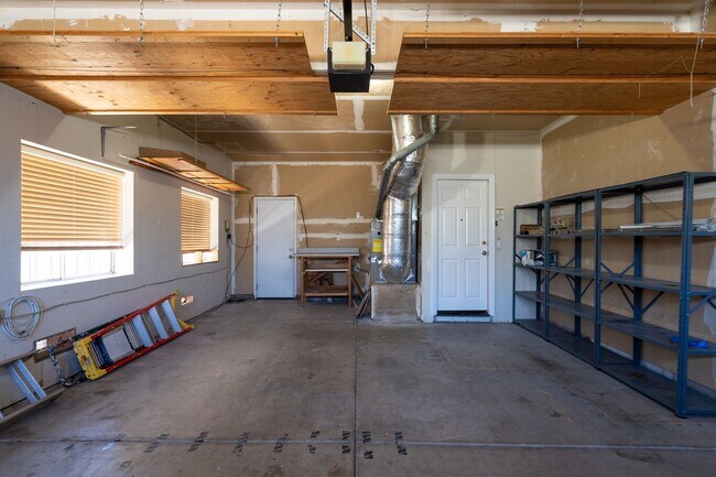 Building Photo - ***Exceptional 3BR/2.5BA Residence in Prime *** San Leandro Location