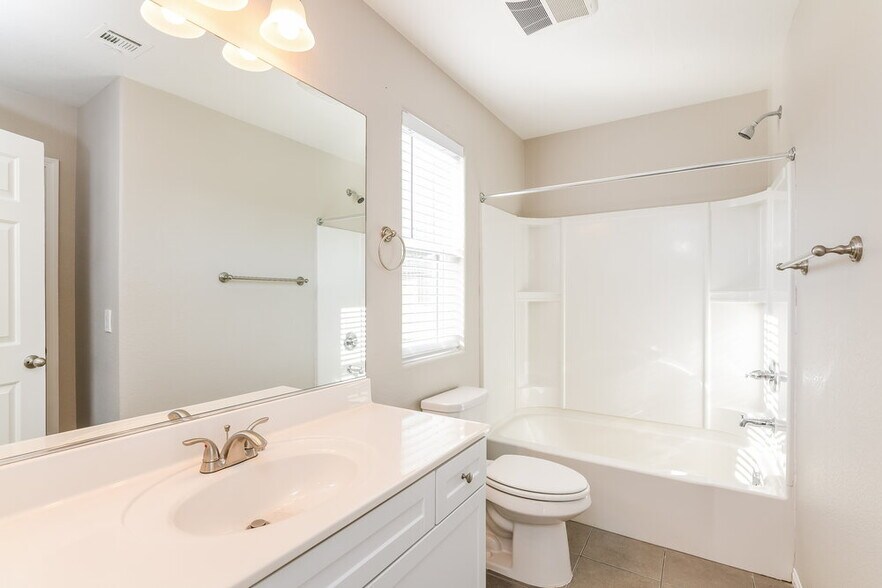 Building Photo - 10644 Gale Wind Ct