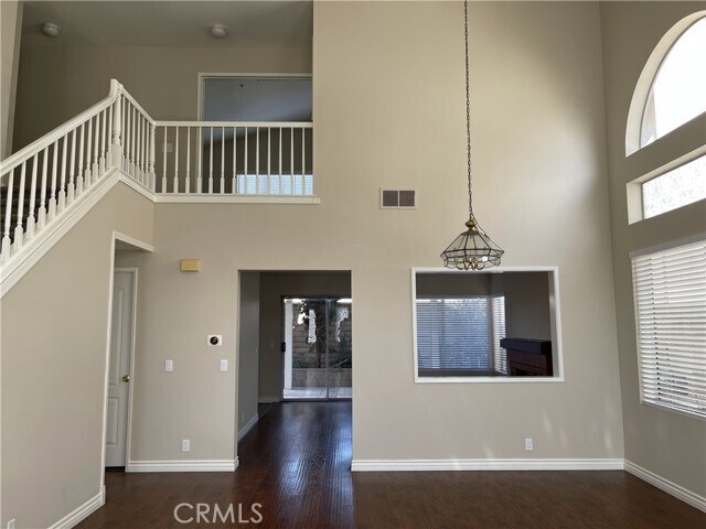 Building Photo - 7271 Kensington Dr