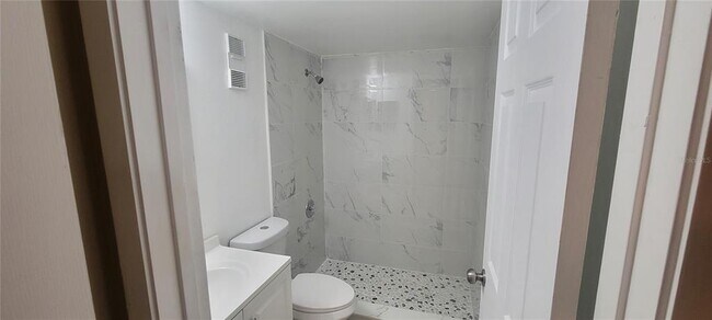 Building Photo - 180 Magnolia Woods Ct