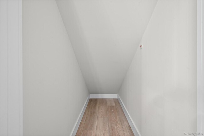 Building Photo - 80 Division St