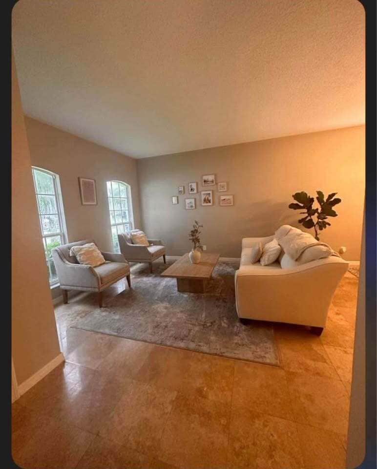 Building Photo - 4887 Adair Oak Dr